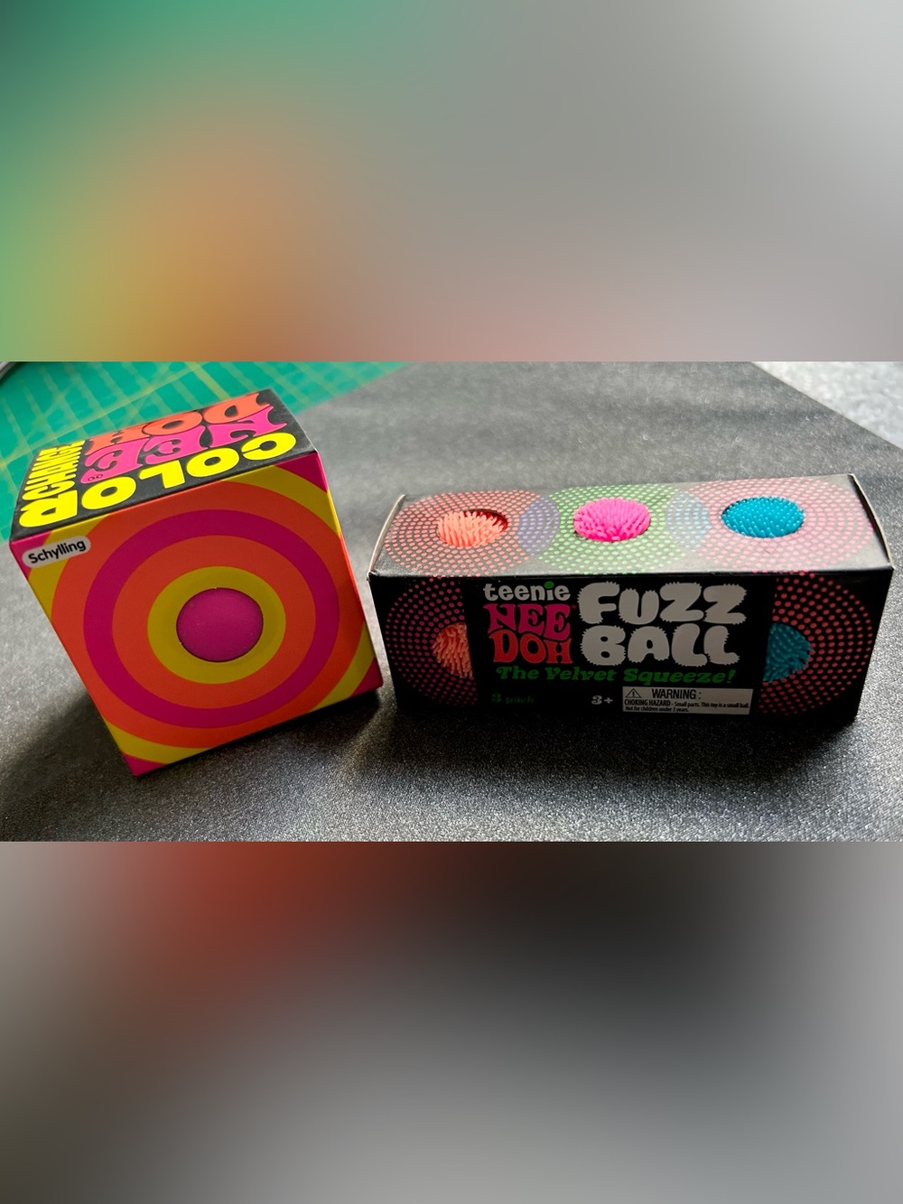 NeeDoh bundle-Teenie Fuzz Balls & Color Change Ball NEW